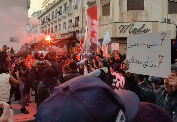 الديمقراطية والاستبداد | الدرس التونسي