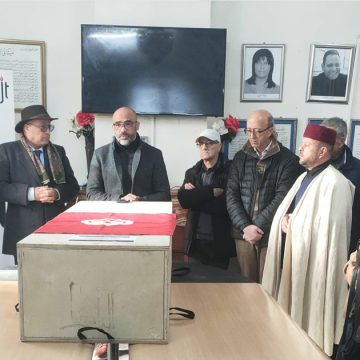 الصحفيون يودعون زميلهم الفقيد كمال العبيدي (شهادات مؤثرة في كلمات التأبين) .