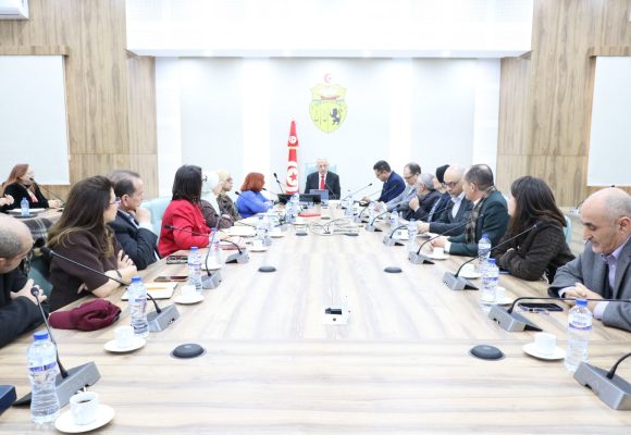 تنفيذ جملة من الإجراءات لتطوير الطبّ الإنجابي وتقريب خدمات PMA