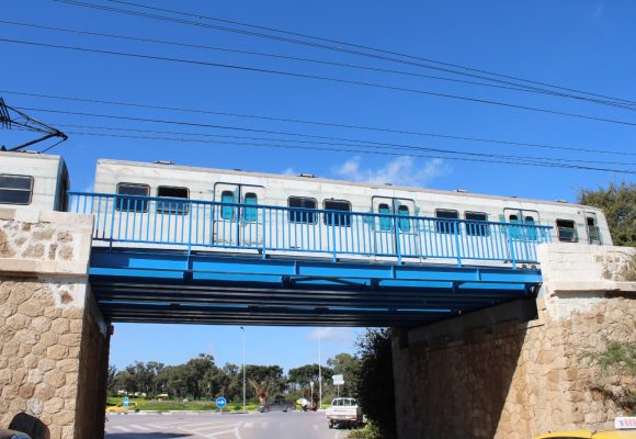 قطار تونس-حلق الوادي- المرسى يستأنف نشاطه مسترسلا على كامل الخط الحديدي