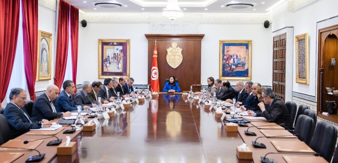 القصبة/ اجتماع للنظر في تقدم انجاز الملعب الأولمبي بالمنزه و المدينة الرقمية بالنحلي