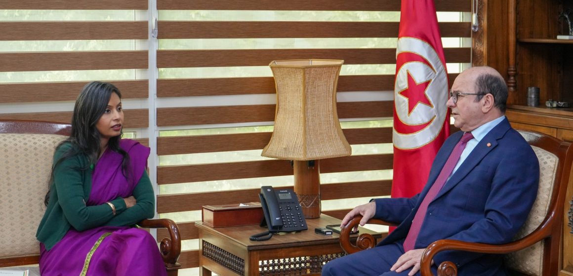 تعزيز التعاون الثنائي بين تونس والهند في مجالي السياحة والصناعات التقليدية