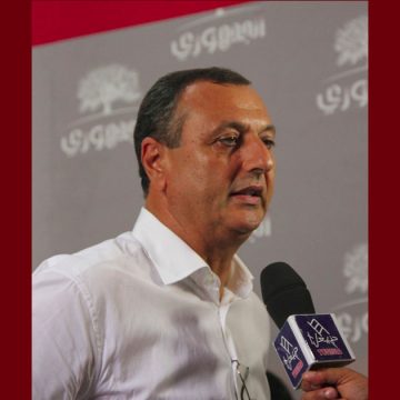 عصام الشابي وسام الصغير يطمئن المعتقل عصام الشابي الغائب الحاضر في مؤتمر الجمهوري