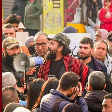 قابس/ الأستاذ بالصادق يعلق على الحكم الغيابي الصادر في حق خير الدين دبيّة قابس/ الأستاذ بالصادق يعلق على الحكم الغيابي الصادر في حق خير الدين دبيّة