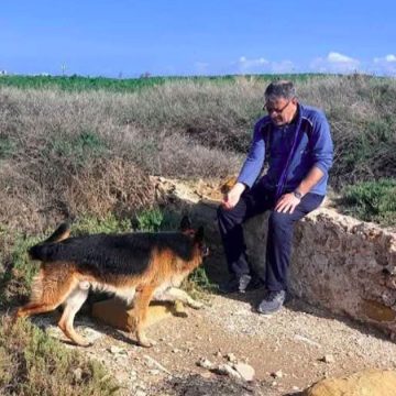 الحالة الصحية للأستاذ المعتقل أحمد صواب في تدهور كما يرويها ابنه صائب…