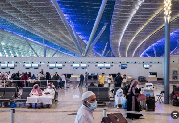 ‏خارجية السعودية تتكفل بالعالقين في مطارات المملكة من دول مجلس التعاون
