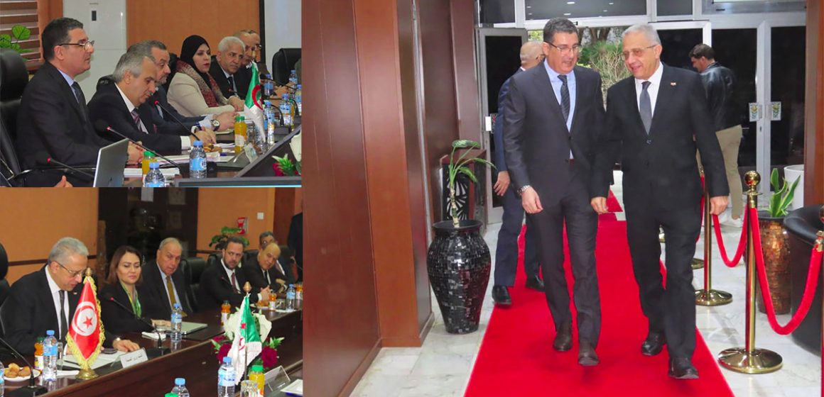 00 بلاغ وزارة الصحة/ بين تونس والجزائر: شراكة صحية عملية بنتائج ملموسة