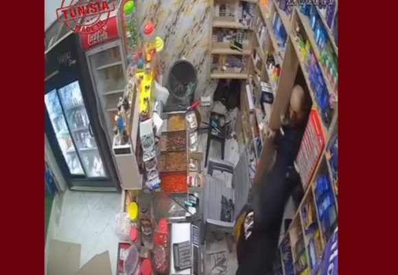 سيدي حسين: القبض على مشتبه به في سلب مبلغ مالي لصاحب محل بيع الفواكه الجافة