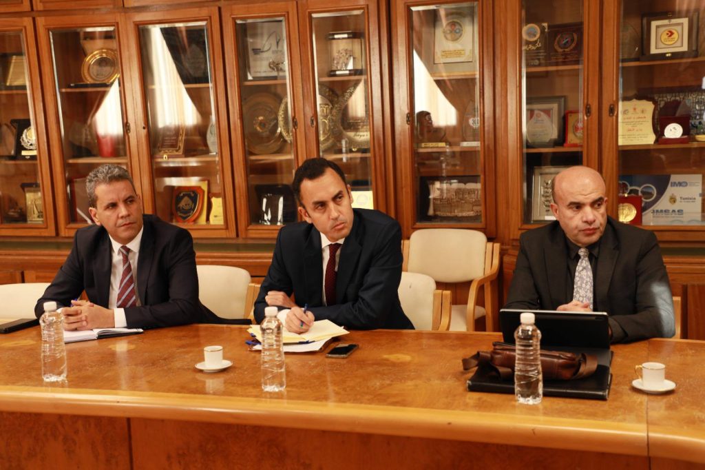 تعاون تونسي مصري في قطاع النقل جوا و برا و بحرا