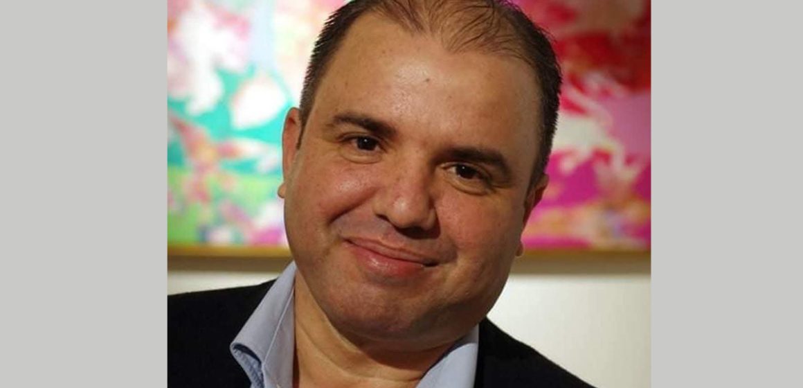 الأستاذ بن عامر يهنىء نزار مقديش و الهيئة الجديدة لاتحاد الفنانين التشكيليين (القائمة)