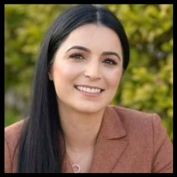 Olfa Hamdi متداول: ايقاف ألفة الحامدي إبان وصولها لمطار تونس قرطاج