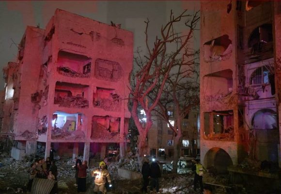 القناة 12 الإسرائيلية تعلن عن حصيلة أولية للقصف الايراني على عراد