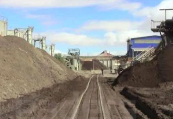 قفصة: حالة احتقان الأعوان و توقف العمل بالمغسلتين 2 و 4 بالمتلوي (الأسباب)