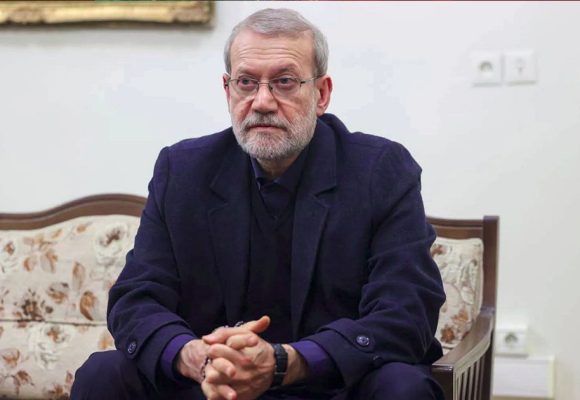 شام اف ام: لاريجاني يؤكد أن إيران ستعاقب ترمب لاغتياله خامنئي