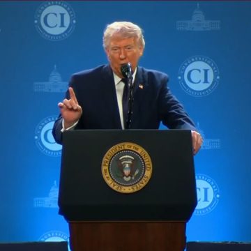 طارق الكحلاوي يكتب: “ترامب وخطاب الهذيان وترذيل القوة الامريكية” (فيديو)