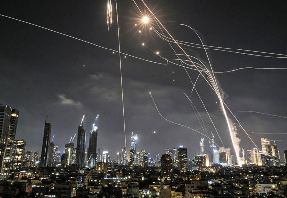 عناوين “النصر” الإيراني على أمريكا و إسرائيل