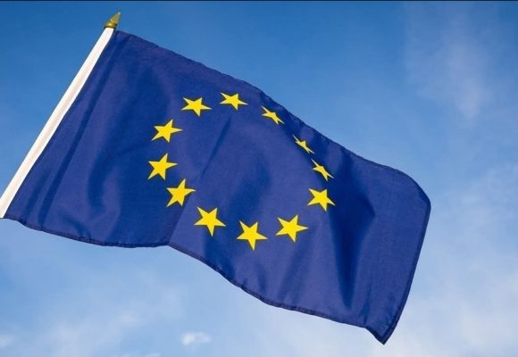 الحرب ضد إيران: الاتحاد الأوروبي يدعو إلى “ضبط النفس” واحترام القانون الدولي”