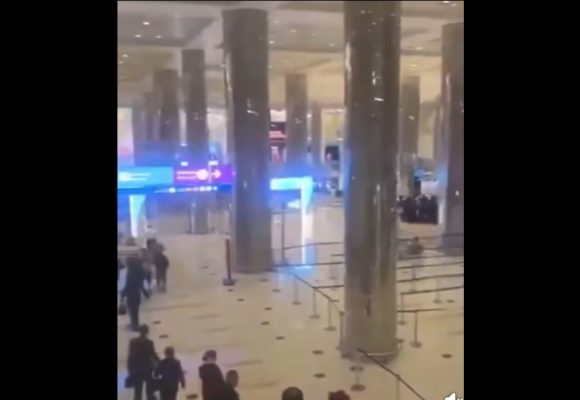 بلاغ الطيران الإماراتي للمسافرين المتضررين و العالقين بسبب الهجمات الايرانية