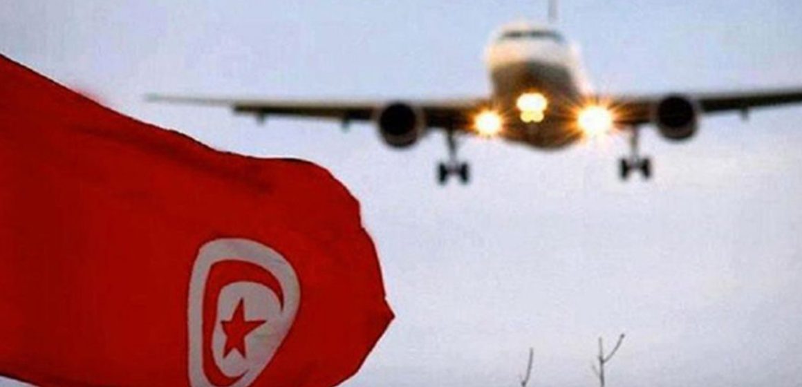 بعد اجلائهم من لبنان وصول 14 تونسيا إلى مطار قرطاج على متن طائرة أردنية