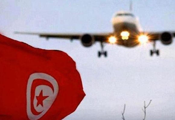 بعد اجلائهم من لبنان وصول 14 تونسيا إلى مطار قرطاج على متن طائرة أردنية
