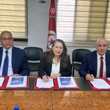 ️توقيع ميثاق التنافسية للنهوض بقطاع الصناعات الإلكترونية في أفق سنة 2030