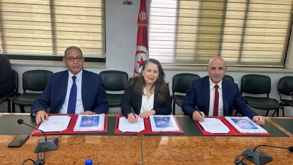 ️توقيع ميثاق التنافسية للنهوض بقطاع الصناعات الإلكترونية في أفق سنة 2030