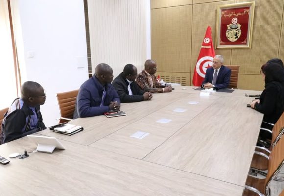 تونس وبوركينا فاسو: شراكة عملية في الصحة ونقل الدم