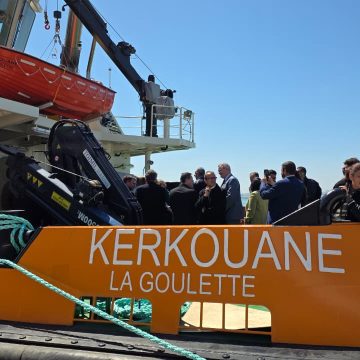 في ميناء حلق الوادي: الوكالة الفرنسية للتنمية تسلم القاطرة السادسة والأخيرة للOMMP في ميناء حلق الوادي: الوكالة الفرنسية للتنمية تسلم القاطرة السادسة والأخيرة للOMMP