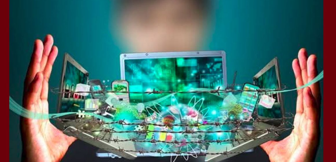 فاهم بوكدوس حول ما جد في برنامج لاذاعة الديوان: “الأمر ابعد بكثير من زلة لسان”