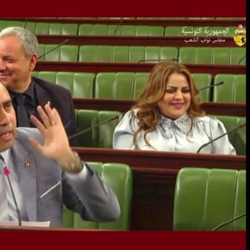 القطب: “كرامة النساء تهتك في البرلمان”