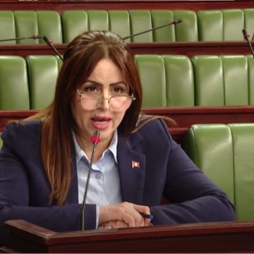 تعرضت إلى حملة تشويه إثر مساءلة وزير الداخلية، النائب المرواني تختار الرد (فيديو)