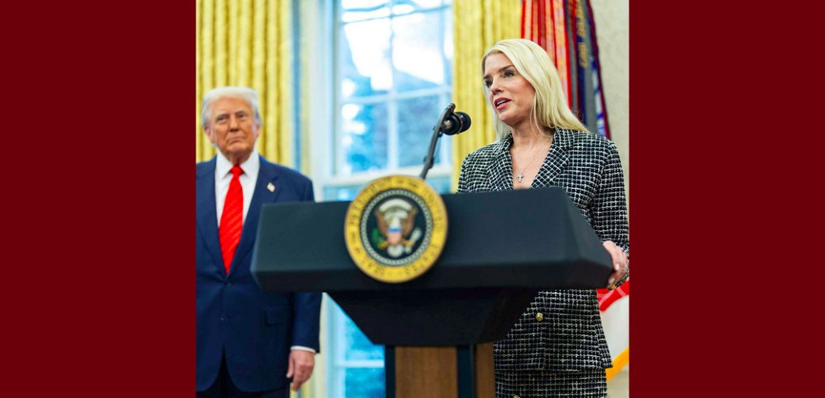 خلافات حول “ملفات إبستين”، ترمب يقيل بام بوندي ويعوضا وقتيا بتود بلانش