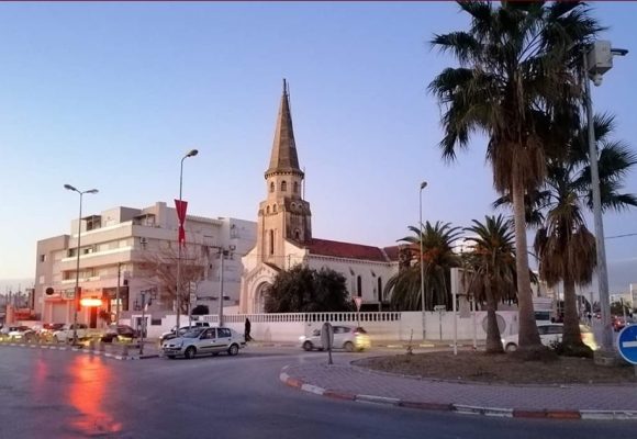 الأستاذة العباسي: بطاقة إيداع بالسجن ضد مهاجر اقتحم منزل زميلتها بالعوينة