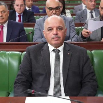 وزير النقل : أسطول التونيسار يرتفع إلى 12 طائرة مع استقرار في نسق الرحلات