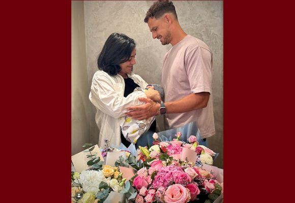 صورة اليوم: أول ظهور للمولود الأول لأنس جابر و زوجها كريم كمون