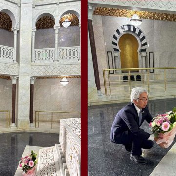 صورة اليوم: في الذكرى 70 لإقامة العلاقات بين البلدين، سفير اليابان يزور ضريح الزعيم (ألبوم )