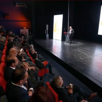 تحت شعار “تونس كما نريد”، انطلاق أشغال المؤتمر الرابع للتيار الديمقراطي (فيديو)