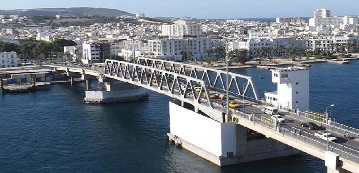 بنزرت/ عودة الحياة للجسر المتحرك بعد إنتهاء أشغال الصيانة (التفاصيل)