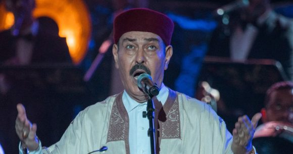 الشاعر علي الورتاني يرد على حملة تشكيك في وطنية الفنان لطفي بوشناق !