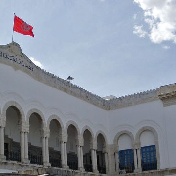 تونس : حول تدخل النيابة العمومية لإلغاء قرارات هيئة المحامين ؟