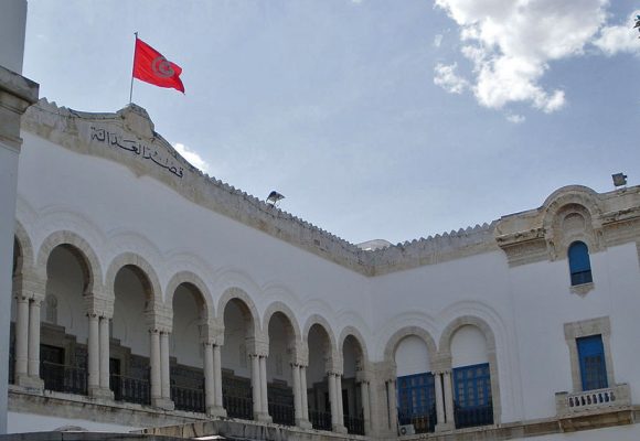 تونس : حول تدخل النيابة العمومية لإلغاء قرارات هيئة المحامين ؟