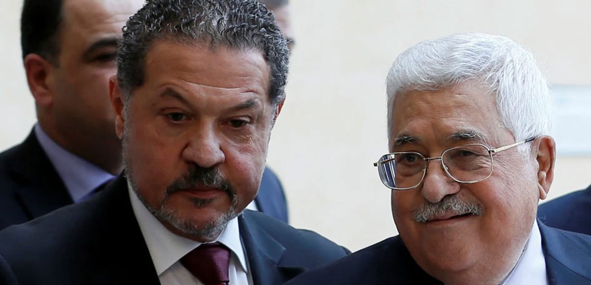 Yasser-et-Mahmoud-Abbas فلسطين : حركة فتح بين شرعية التنظيم وإشكالية التوريث السياسي