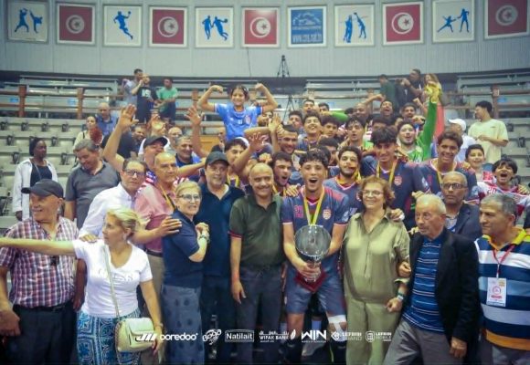 أواسط كرة اليد للنادي الإفريقي أبطال كأس تونس لموسم 2025-2026