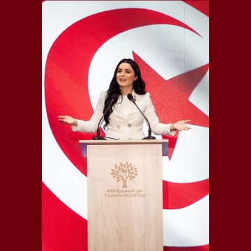القضاء يرفض الإفراج عن ألفة الحامدي و يحيلها على الجنايات العسكرية