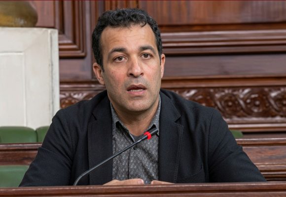 الاحتفاظ بعلي بوزوزية نائب شعب و التهمة الاعتداء بالعنف على امرأة