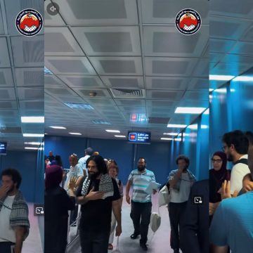 بالفيديو، لحظة وصول إلى تونس 4 مناضلين تم اختطافهم في ليبيا