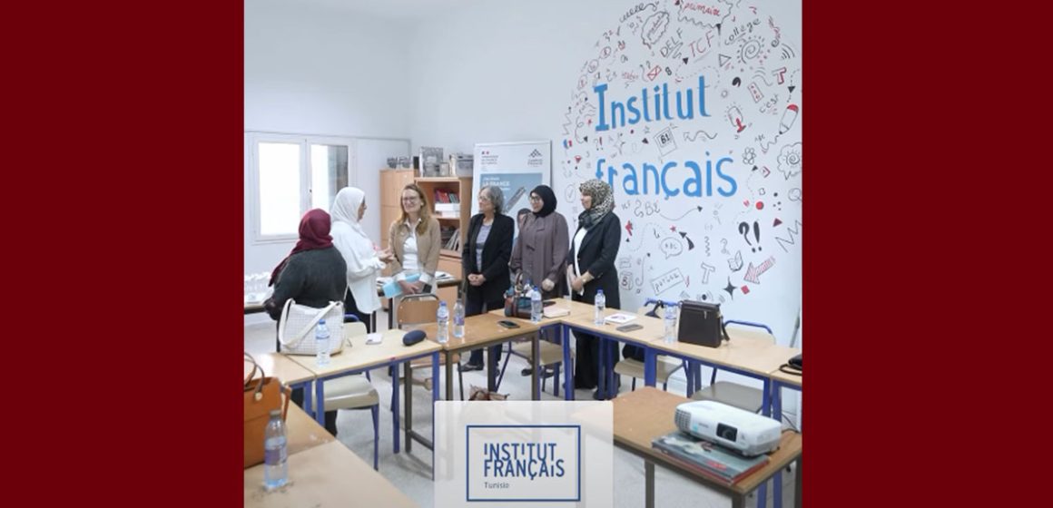 فيديو/ سفيرة فرنسا بتونس تزور تطاوين و مدنين في اطار متابعة المشاريع الممولة من بلدها