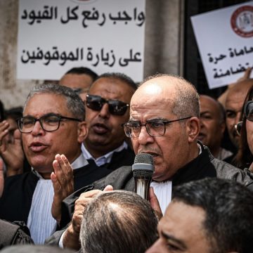 تجمع احتجاجي بإبتدائية سوسة: المحامون يرفضون قطعيا تجاهل وزارة العدل لمطالبهم