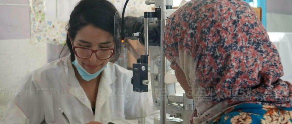القيروان: 438 منتفعًا من قافلة صحية متعددة الاختصاصات بالشبيكة