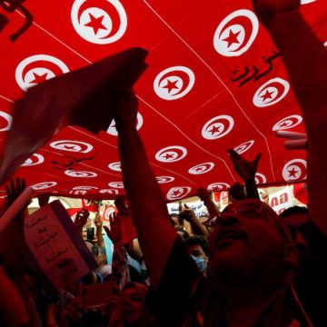 كأس العالم لكرة القدم : حين تتكلم الرايات !